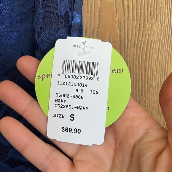 Windsor Formal Dress - Picture 4 of 8